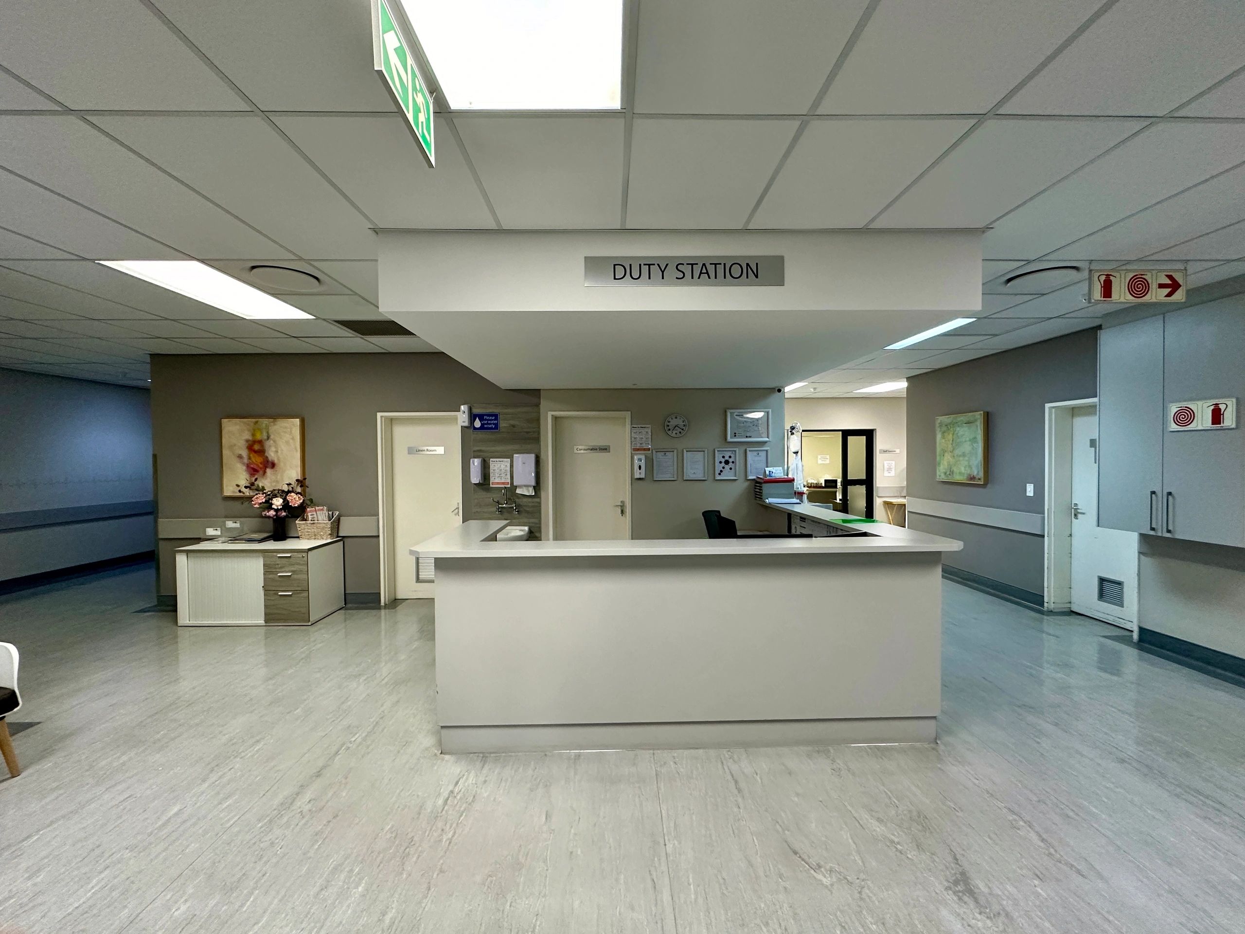 Modern workspace for technology research